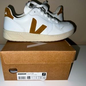 Veja v-10 Leather White Carmel